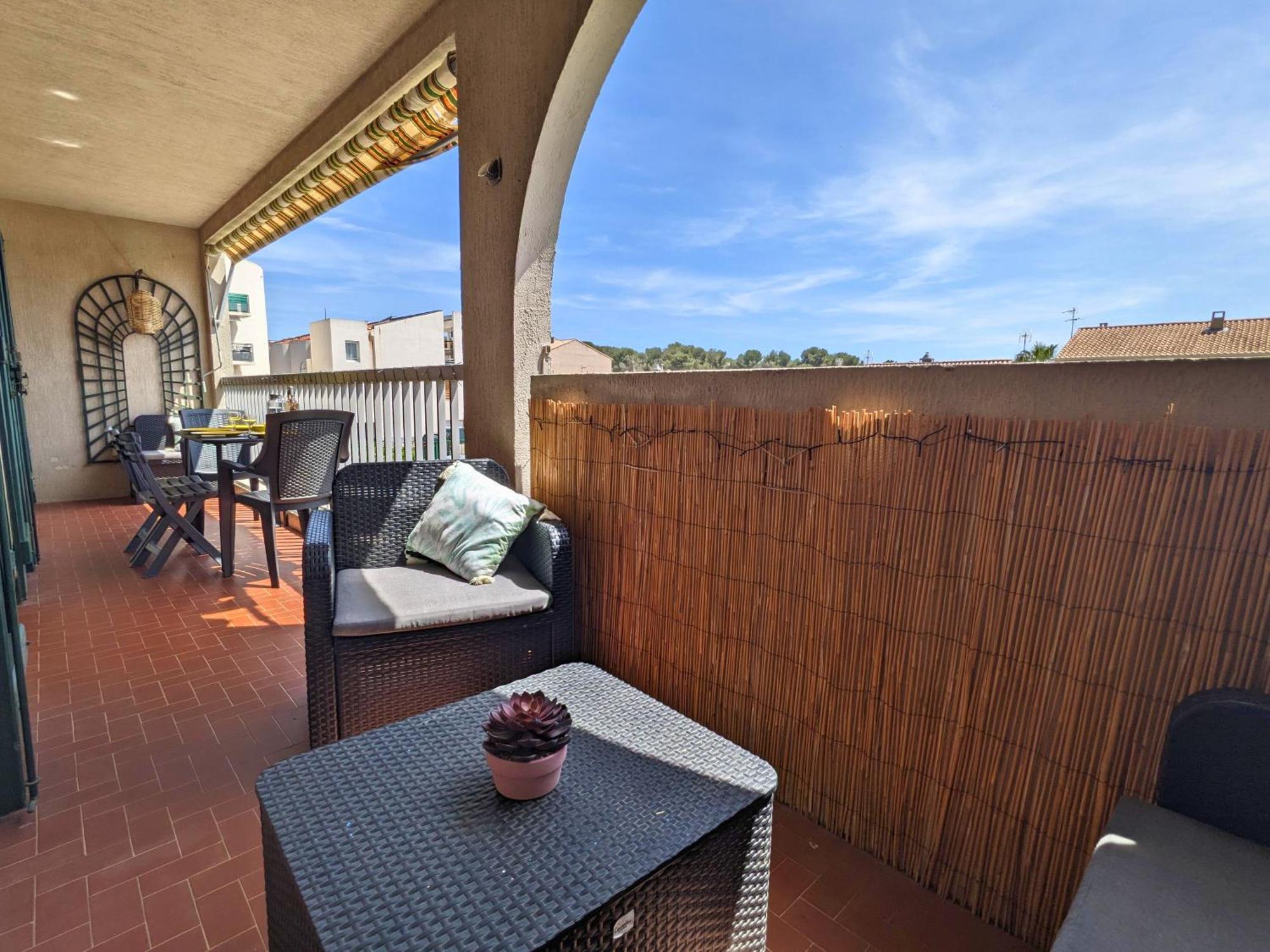 Netflix - Lit Queen Size - Terrasse Plein Sud - Climatisation - 2'Centre-Ville - 6'Mer - Parking Prive - 56M2 - L'Olivine - Offre Speciale Ла-Лонд-ле-Мор Екстер'єр фото